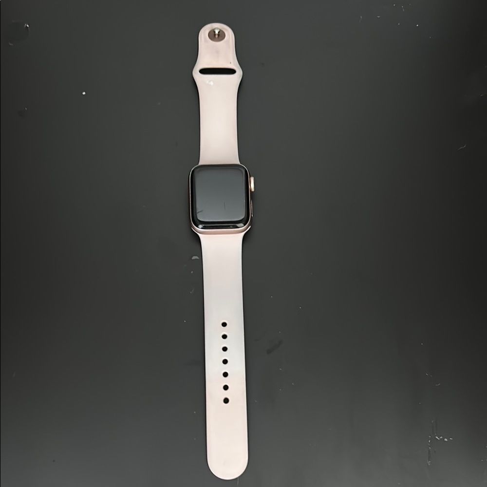 Apple Pink Smartwatch Sleek Design